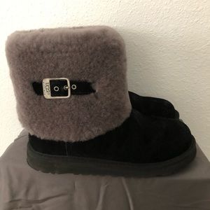 UGG Ellee Boots, Size 5 in Kids